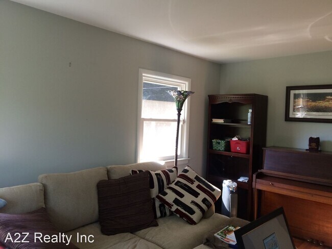 Building Photo - 3 br, 1.5 bath House - 513 NC Hwy 54 West