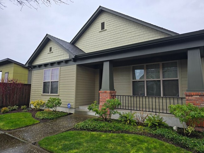 Luxury Living Near Valley River! - Luxury Living Near Valley River! House