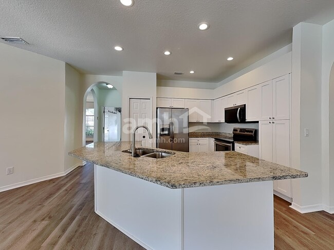 Building Photo - 9303 Heritage Oak Ct