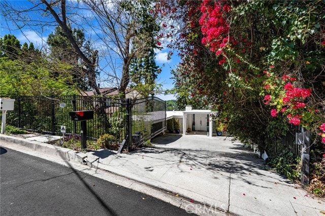 Building Photo - 4781 Galendo St