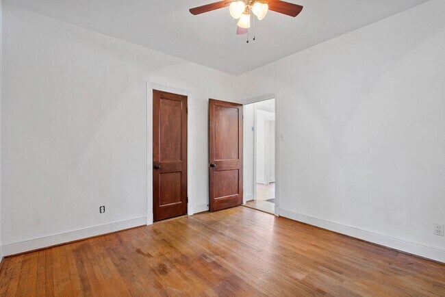 Foto del edificio - 3 Bed in Randolph Available in August!