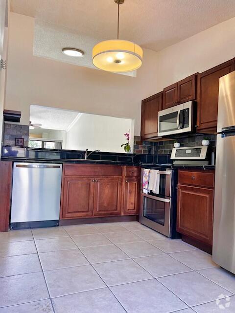 Building Photo - 10323 Boca Bend W