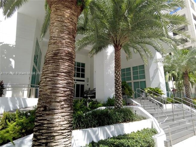 Photo - 950 Brickell Bay Dr Apartment