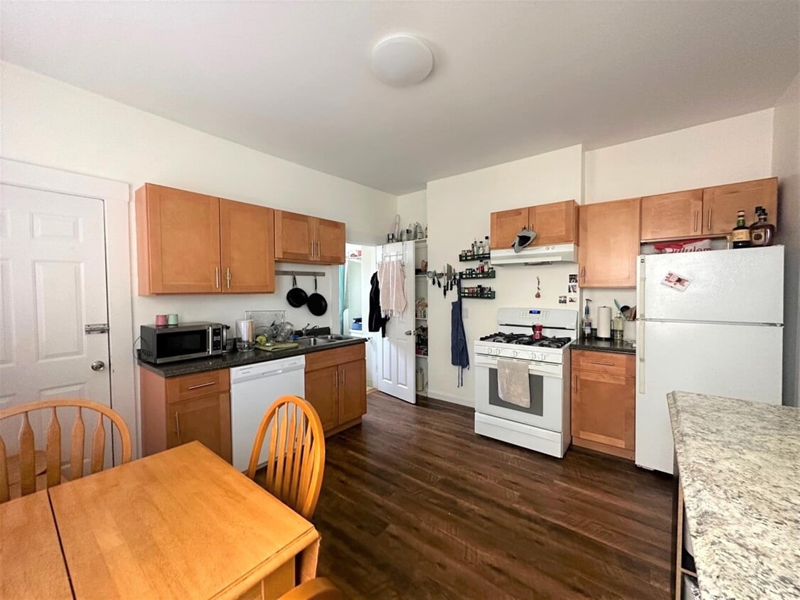 11 Concord Ave Unit 1, Somerville, MA 02143 Apartments in Somerville