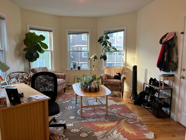Building Photo - Jamaica Plain Two Bed Apartment Available ...
