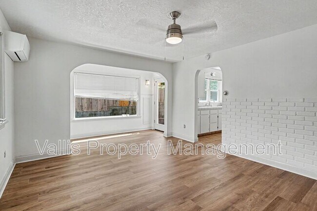 Foto del edificio - 2151 Winter St SE