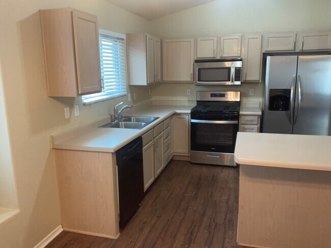 Foto del edificio - 736 Autumn Meadows Dr