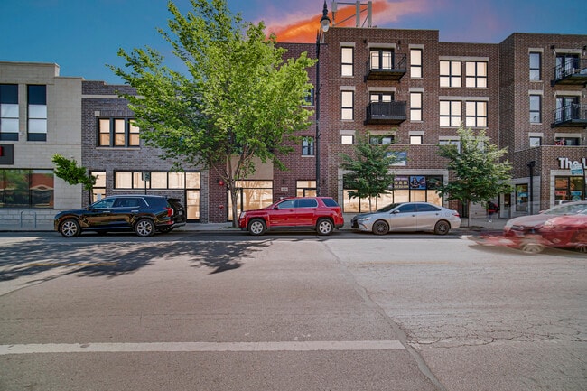 Building Photo - 3225 S Halsted St