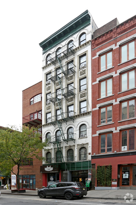 Primary Photo - 204 Spring St