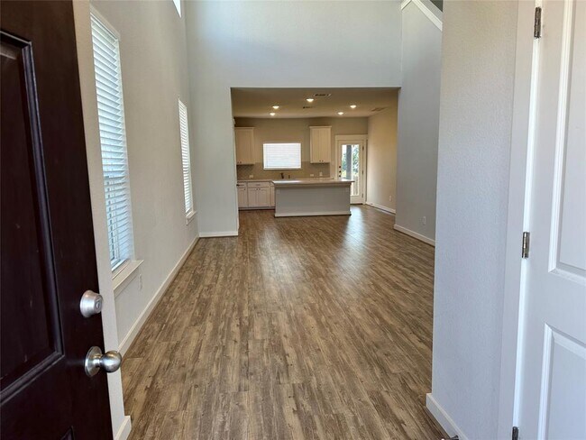 Building Photo - 205 Earl Keen St