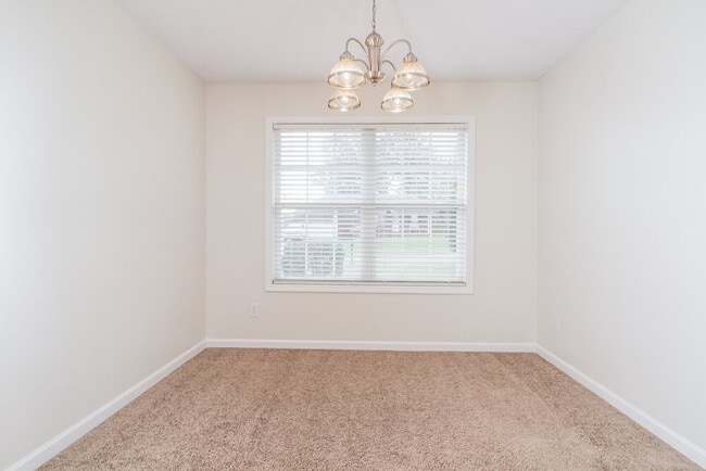 Foto del edificio - 6006 Boxer Pl