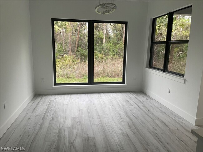 Foto del edificio - 2567 12th Ave NE