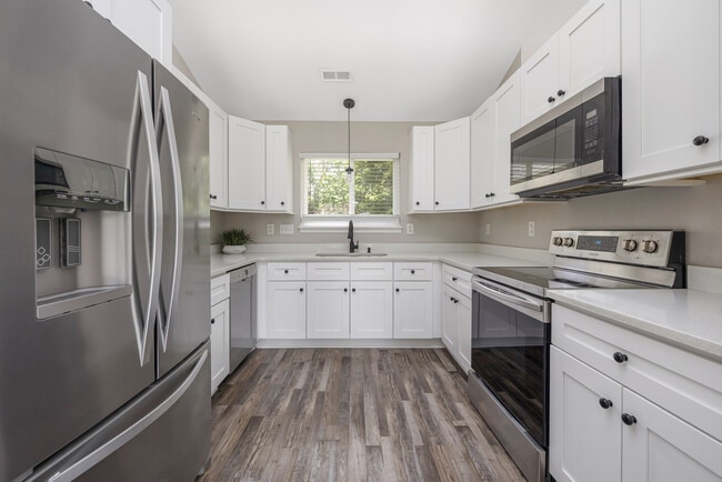 Building Photo - 9200 Merlot Ln