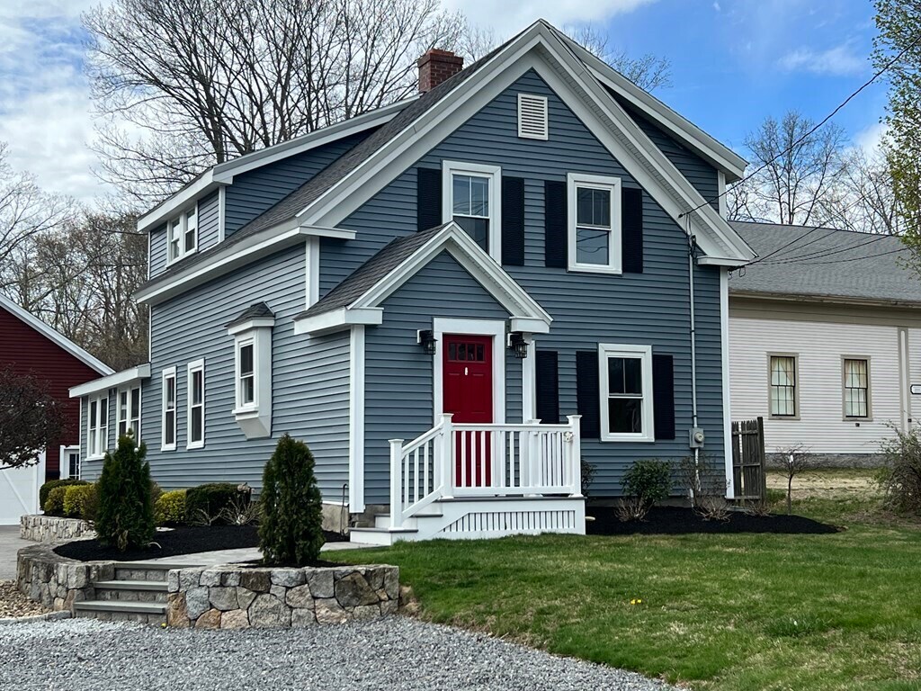 Primary Photo - 170 Hayden Rowe St