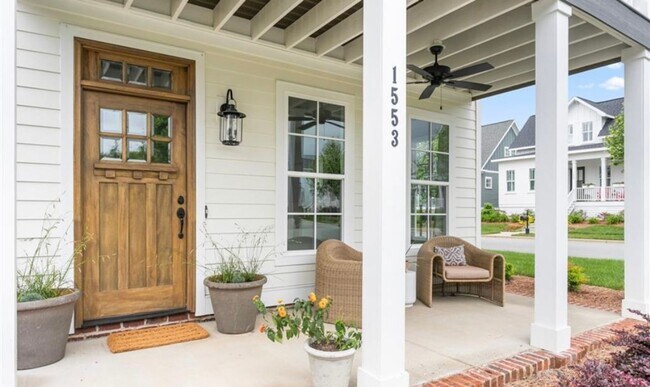 Foto del edificio - Modern 3-Bedroom, 3-Bath Home in Winston-Salem