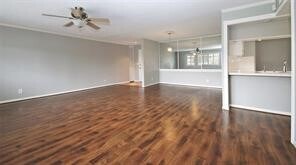 Foto del edificio - 6433 Bayou Glen Rd
