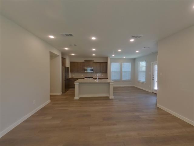 Foto del edificio - 2549 Dulaney Dr