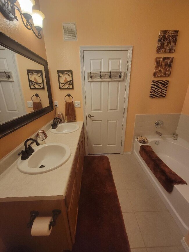 Foto del edificio - 8489 Canyon Rim Cir