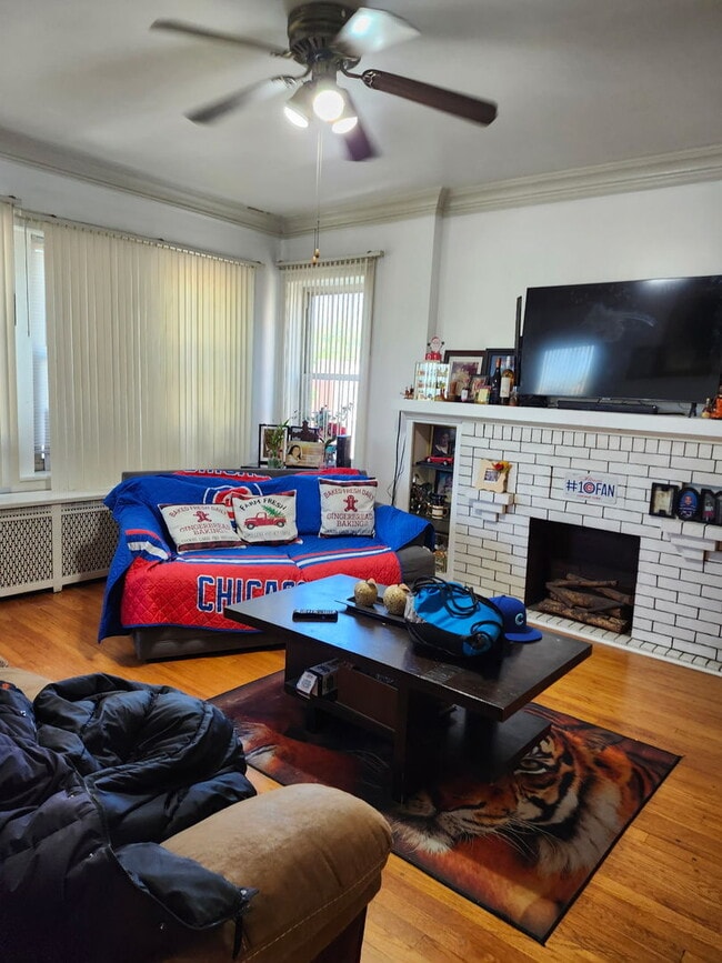 Building Photo - 2827 N Parkside Ave