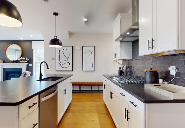 Foto del edificio - 129 Cold Brook Dr