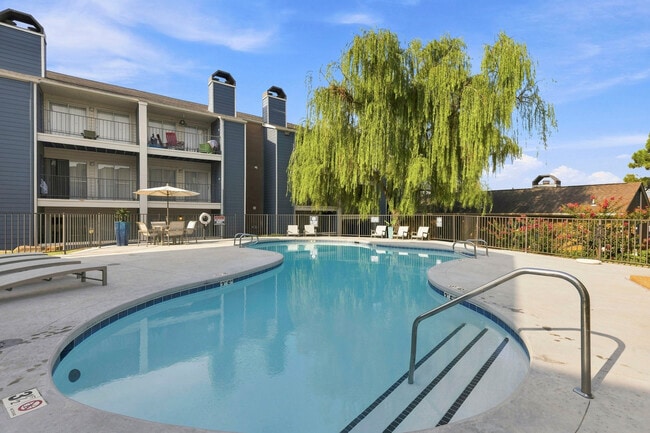 Building Photo - Windsail Apartments