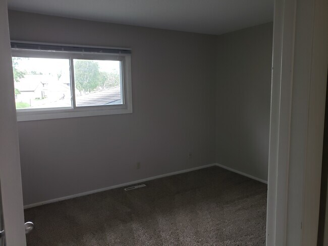 Foto del edificio - 7990 Beard Ave N
