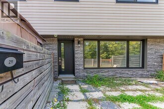 Building Photo - 250 Montmorency Dr
