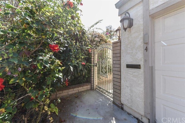 Foto del edificio - 4 Willow Tree Ln