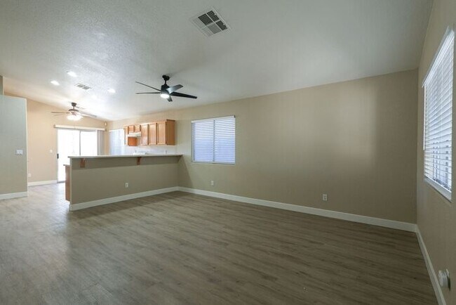 Building Photo - 3 BD 2 BTH SINGLE STORY FOR RENT IN GREEN VALLEY! * COMING SOON *