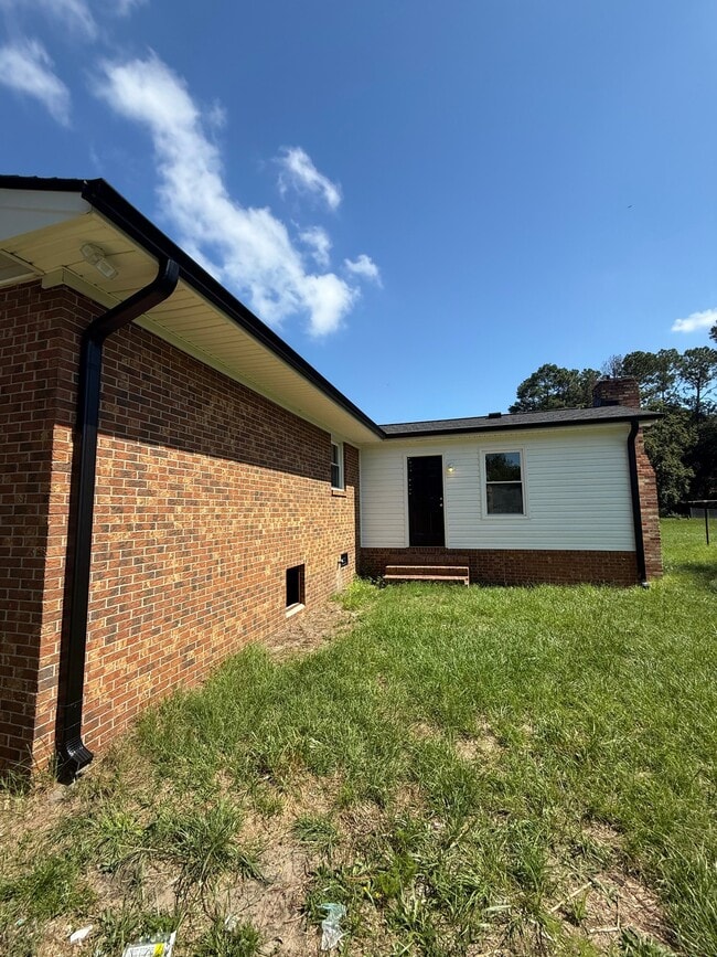 Building Photo - 180 Black Jack Church Rd