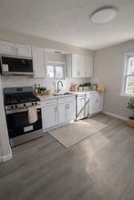 Building Photo - 1146 Commonwealth Ave