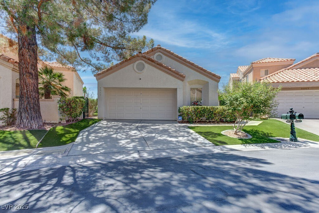 Foto principal - 8953 Diamond Falls Dr