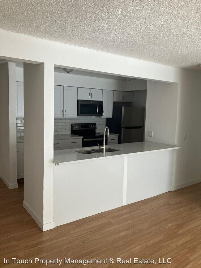 Building Photo - 2 br, 2 bath House - 14806 East 2nd Avenue...