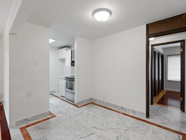 Foto del edificio - 120 G St