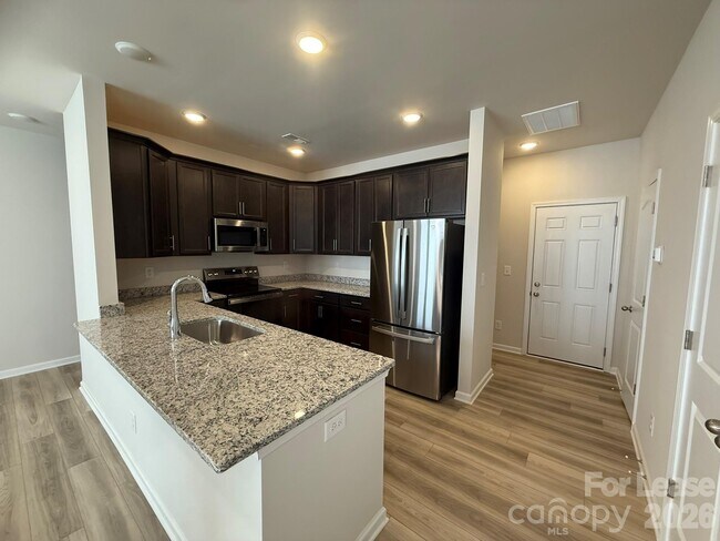 Foto del edificio - 1111 Bartholdi Dr