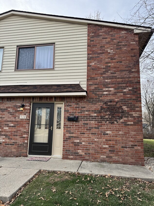 Foto principal - 974 Greenwood Trail W Dr