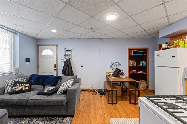 Building Photo - 7136 Windsor Ave