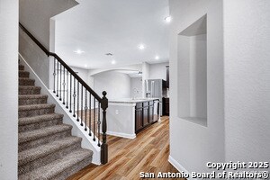 Building Photo - 3427 Silver Set