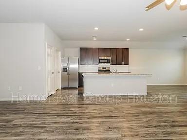 Building Photo - 20723 Southern Wds Blvd