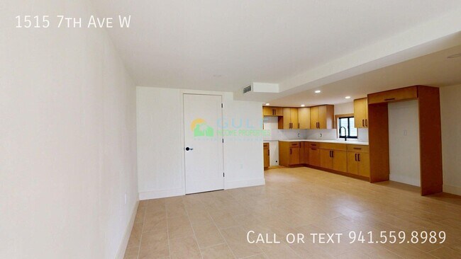 Building Photo - 1515 7th Ave W