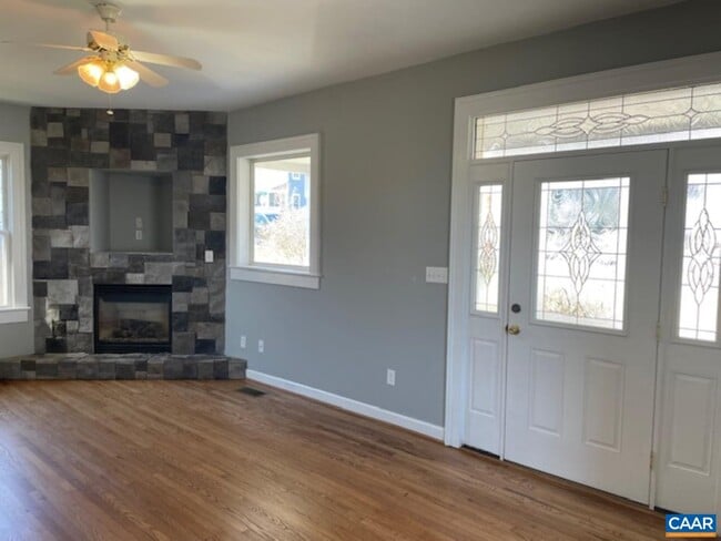 Building Photo - 1414 Midland St