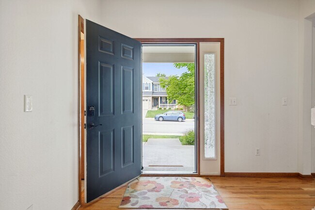 Foto del edificio - Beautiful 5 Bed / 4 Bath in Superior