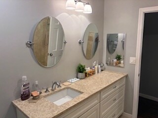 Master Bath 2 - 99 S Park Ave