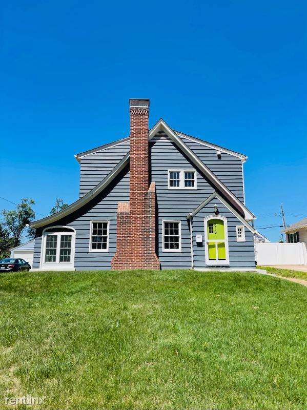 Primary Photo - 3 br, 1.5 bath House - 515 Angenette Ave