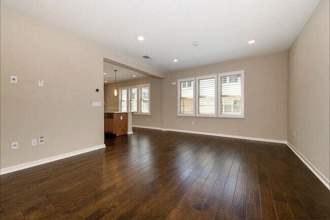 Foto del edificio - Updated and Refreshing 2BD/2.5BA Condo in Prime San Jose Location!