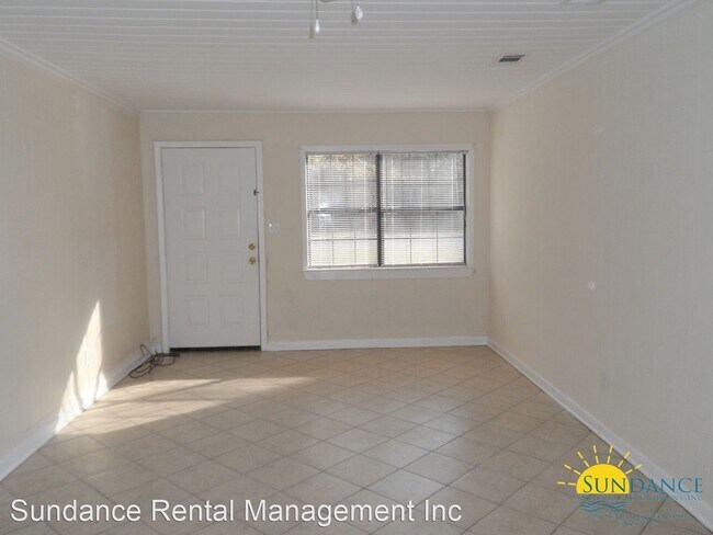 Building Photo - 2 br, 1 bath House - 227 Beulah Street
