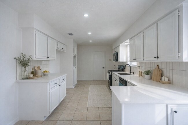 Foto del edificio - 23230 Briarcreek Blvd