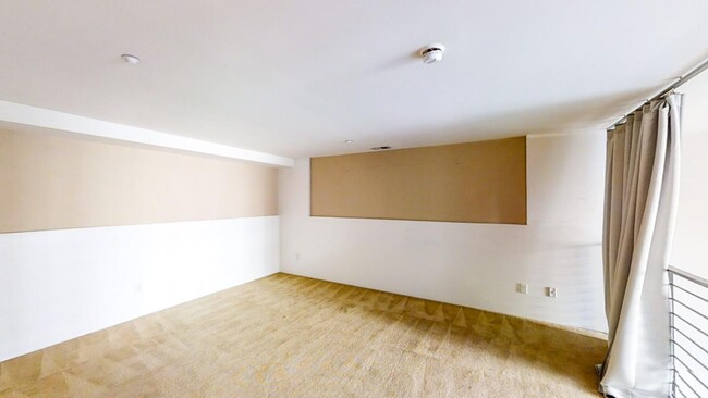 Building Photo - 472 Water St