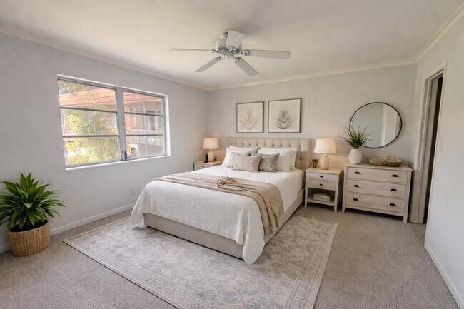 Foto del edificio - 136 NE 19th Ct