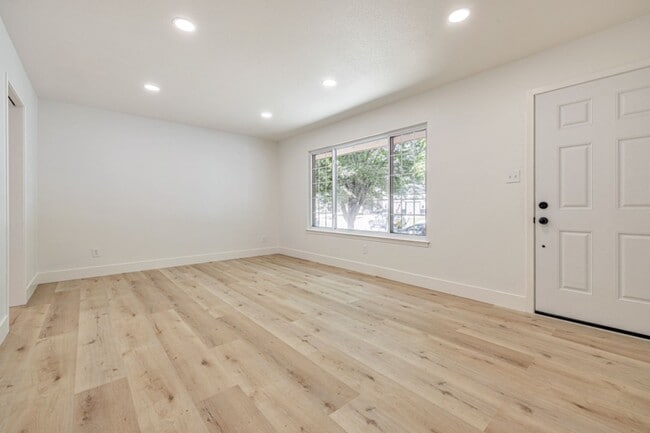 Building Photo - 1134 Agatha Way